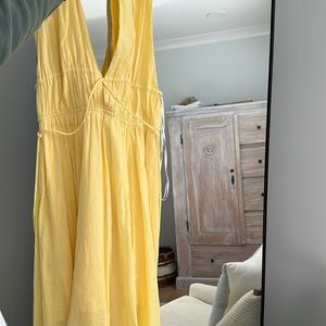 Brand is Hello Molly, US size small, AU 8 & US 4, never worn, beautiful color